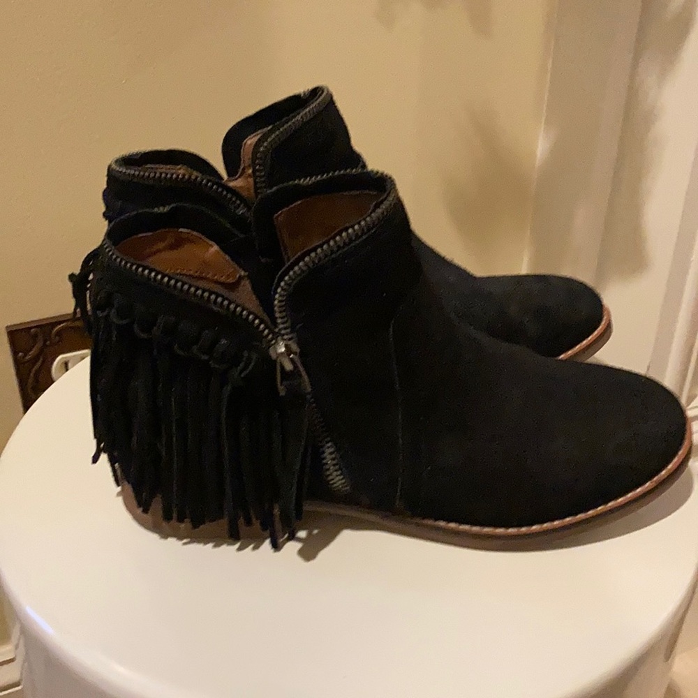 Dolce Vita booties with tassels